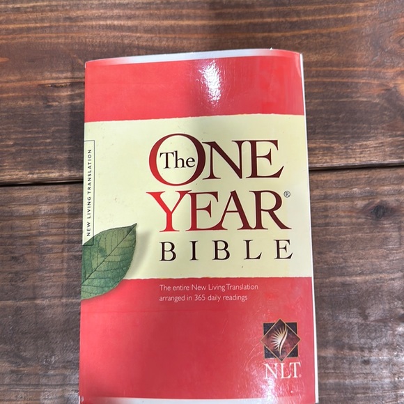 The One Year Bible - Picture 1 of 3